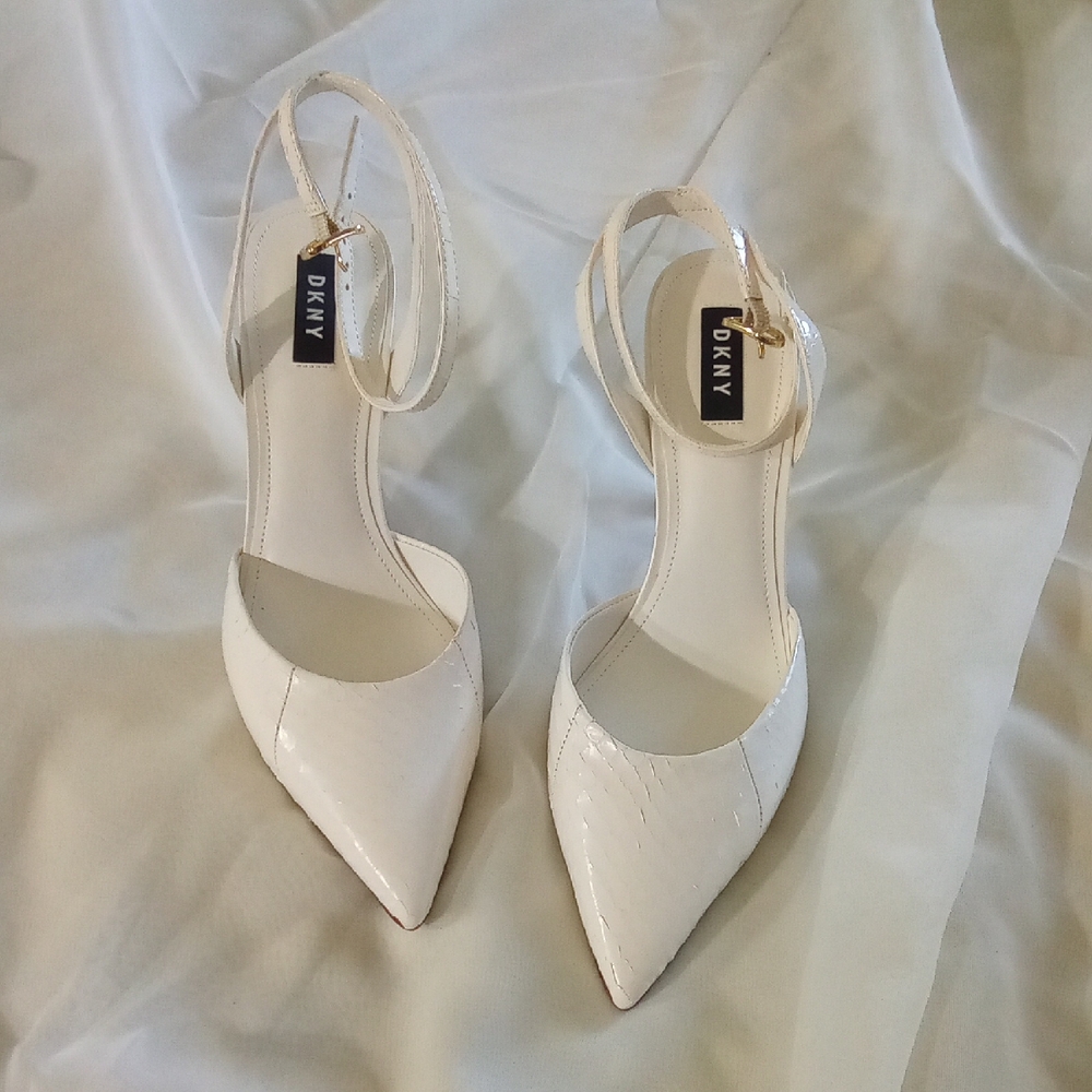DKNY White Slingback Heels with Pointed Toe ( Never Worn Excellent)